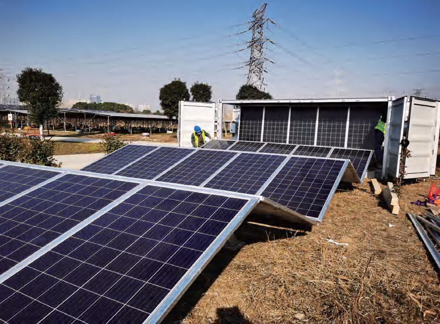 Foldable PV array deployment